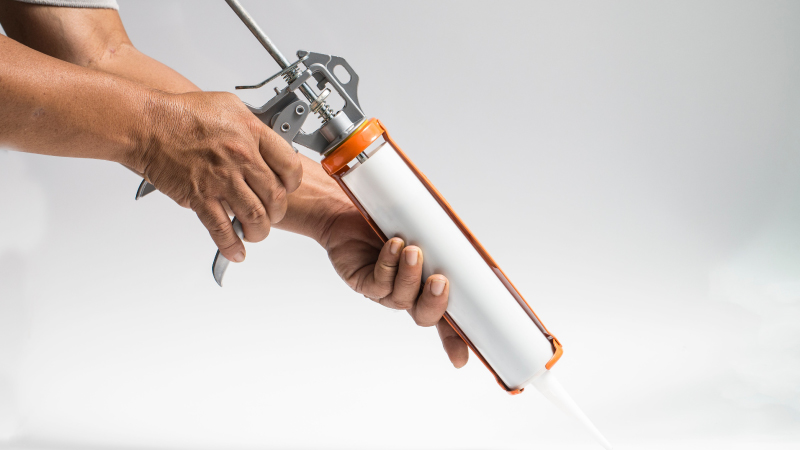 Come togliere il silicone dalle mani?